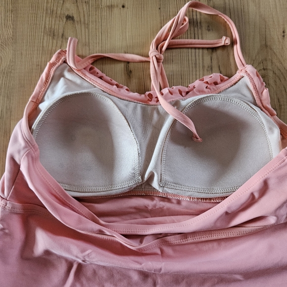 Liz Lange Maternity Women's Swim Tankini Top - Picture 3 of 5